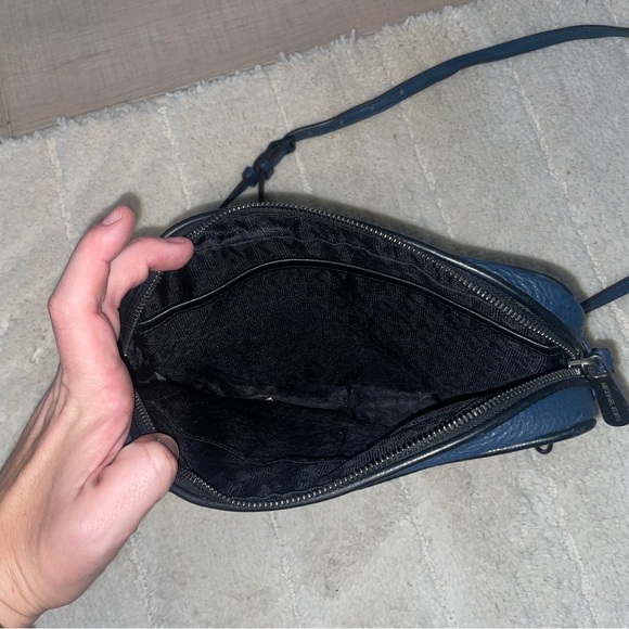 Navy and black Michael Kors cross-body purse - Picture 5 of 7